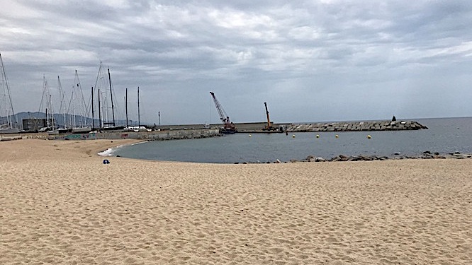 frágil destilación Deliberar Badalona estrenará el viernes la nueva playa de la Marina – Barcelona al Día